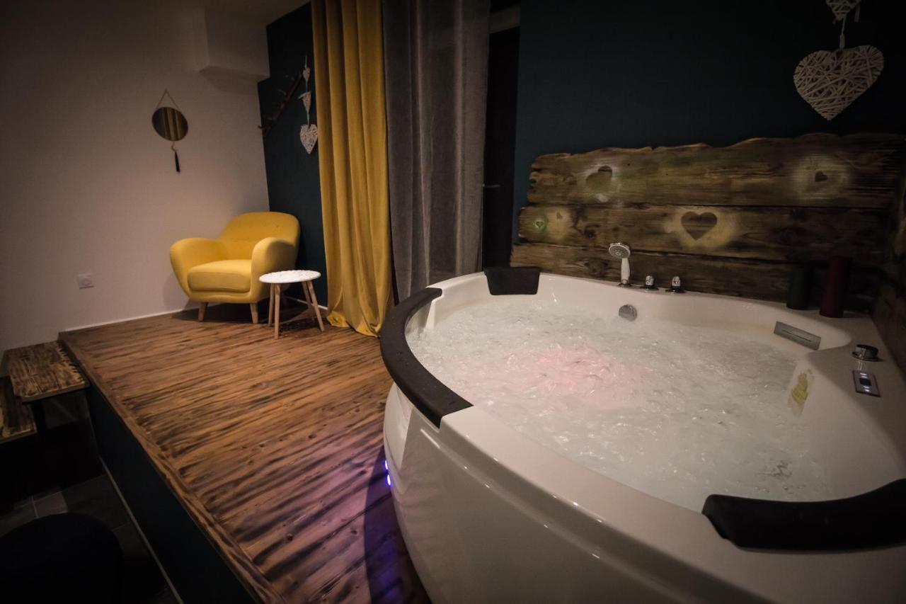 ** Au Canal Du Midi - Jaccuzzi & Luxueux Appartements ** Carcassonne Esterno foto